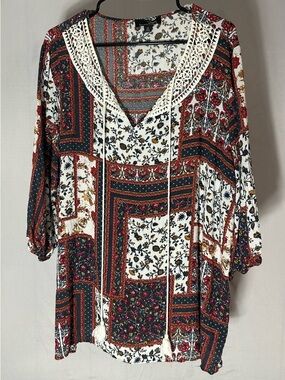 Boho Patchwork V-Neck Peasant Top in White and Red - Unknown Brand
